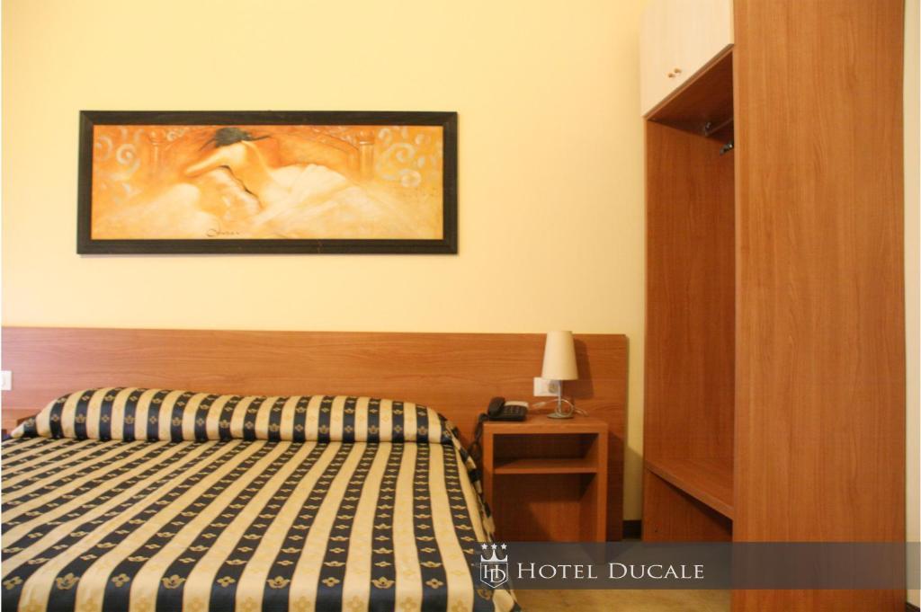 Hotel Ducale Vigevano Pokoj fotografie