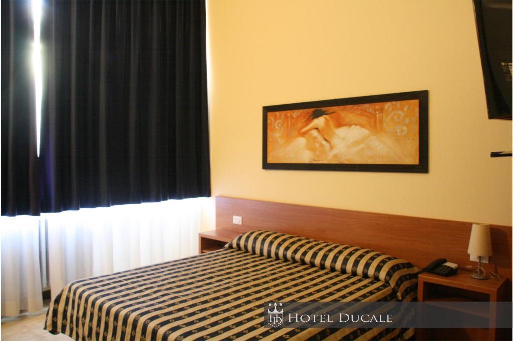 Hotel Ducale Vigevano Pokoj fotografie